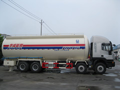 陕汽红岩粉粒物料运输车
