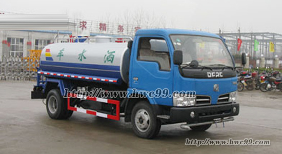 东风8方洒水车