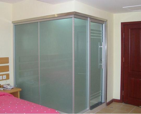 扬州庆亚卫生间玻璃隔断、浴室钢化玻璃门多少钱一平方米